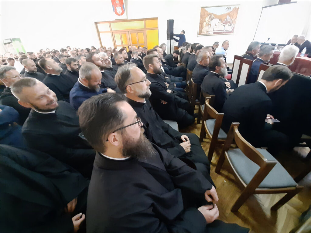 Одржано савјетовање за вјероучитеље епархије бањалучке | Православна вјеронаука за школе РС 20230824 101042 orig