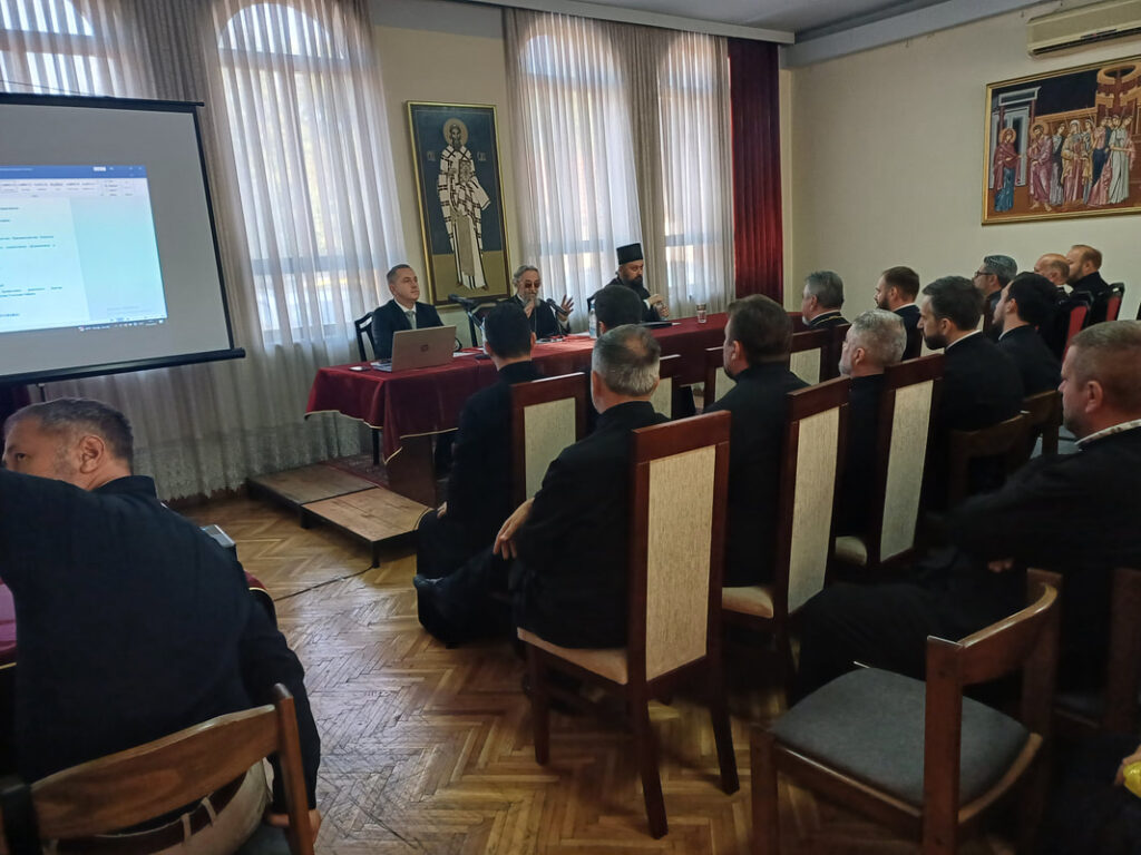 Савјетовање вјероучитеља митрополије бањалучке 2024 | Православна вјеронаука за школе РС 20240829 090217 orig (1)