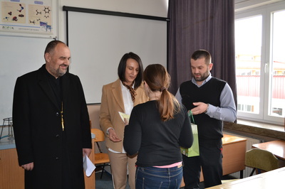 2589588