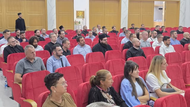 годишњи-семинар-за-вјероучитеље-бијељина-епархијски-културни-центар
