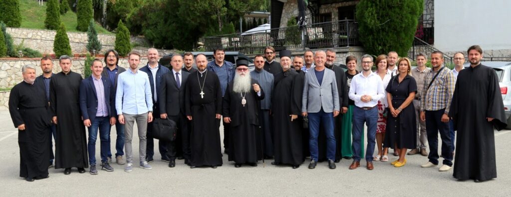 Стручно савјетовање вјероучитеља Дабро-босанске митрополије | Православна вјеронаука за школе РС img 9800345 orig